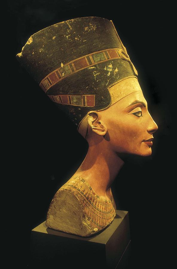 Bust Of Nefertiti S Xiv Bc 19th Photograph By Everett Pixels