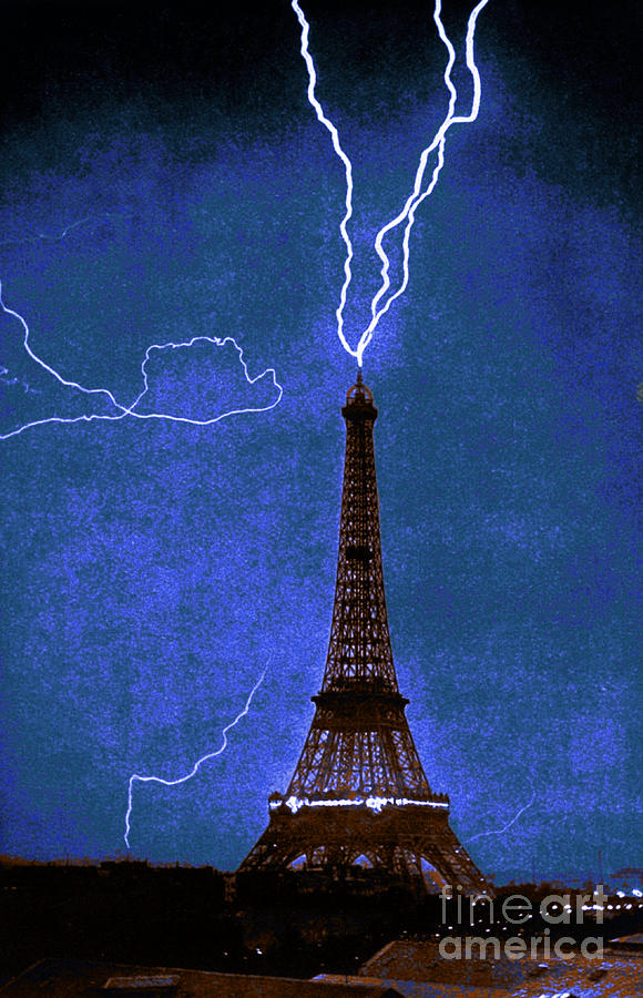 Lightning Strikes Eiffel Tower 1902 Photograph By Science Source