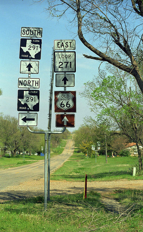 Route 66 - Alanreed Texas Photograph By Frank Romeo