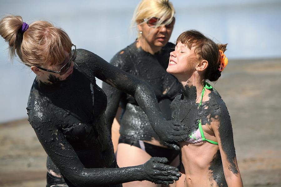 Lesbian mud bath