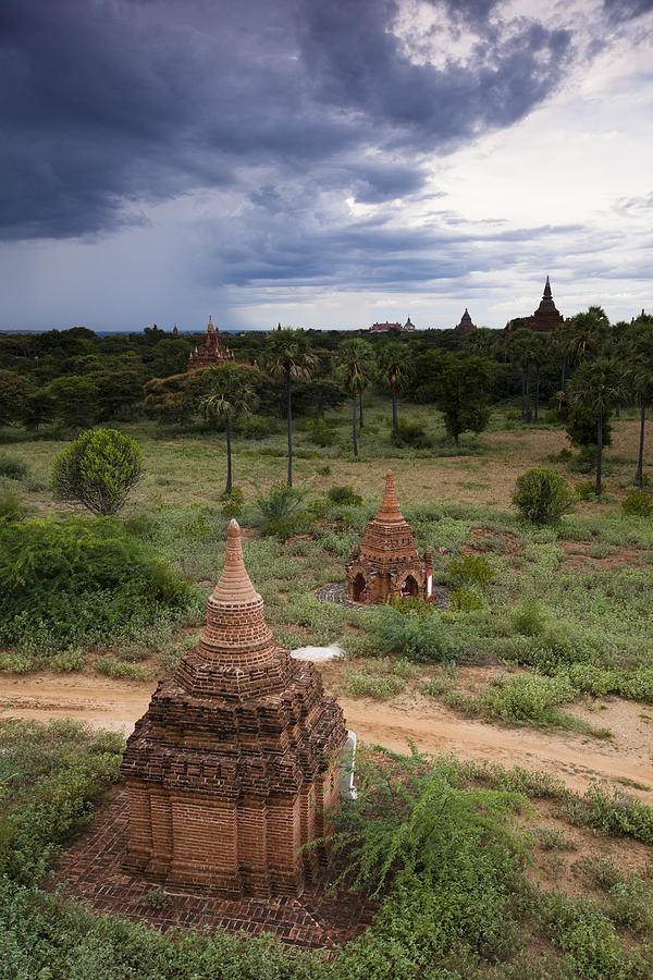 Landscape View From Seinnyet Ama Pahto Temple Photograph