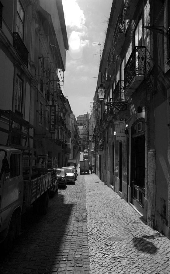  - 2-lisbon-streets-luis-esteves