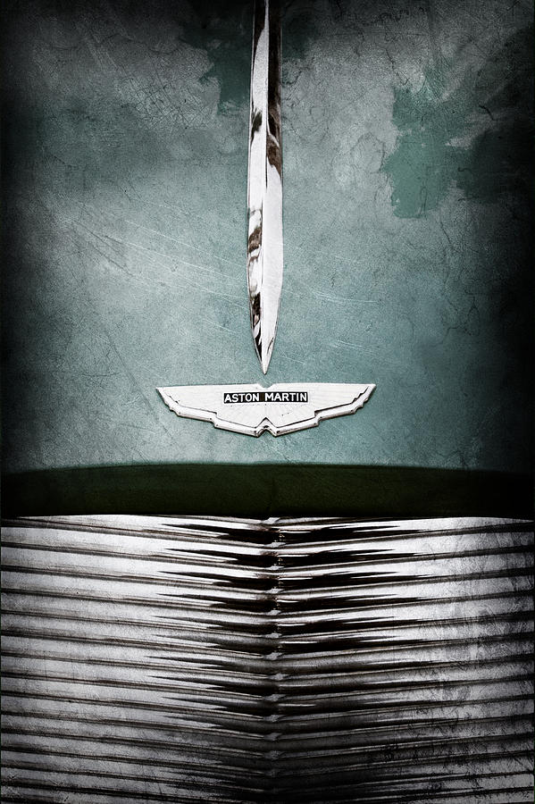  - 3-1955-aston-martin-grille-emblem-jill-reger
