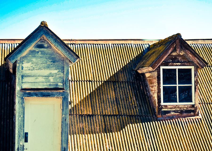  - alcatraz-barn-roof-sara-bergh