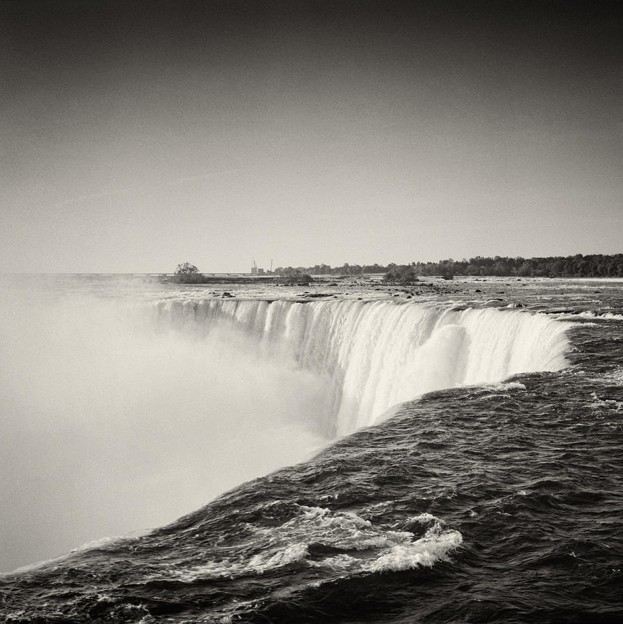  - analog-photography-niagara-falls-alexander-voss