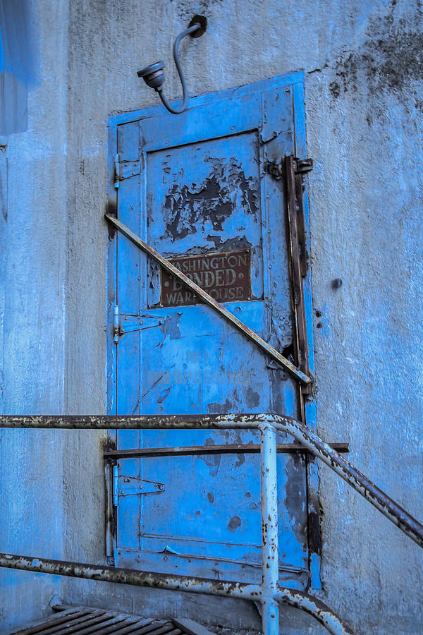  - blue-door-on-the-silo-daniel-baumer