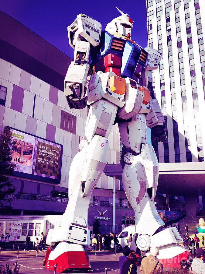 gundam statue japan