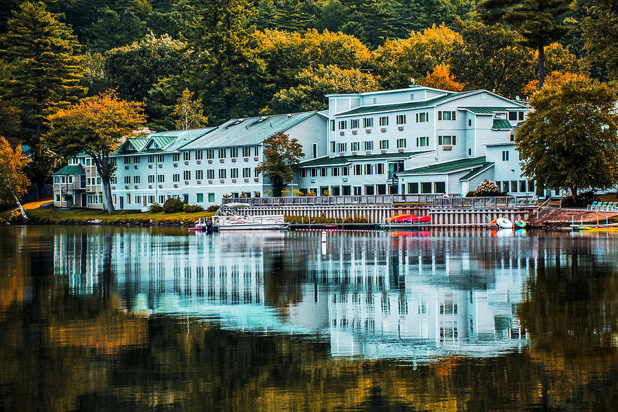 Lake Morey Inn And Resort Photograph by Sherman Perry