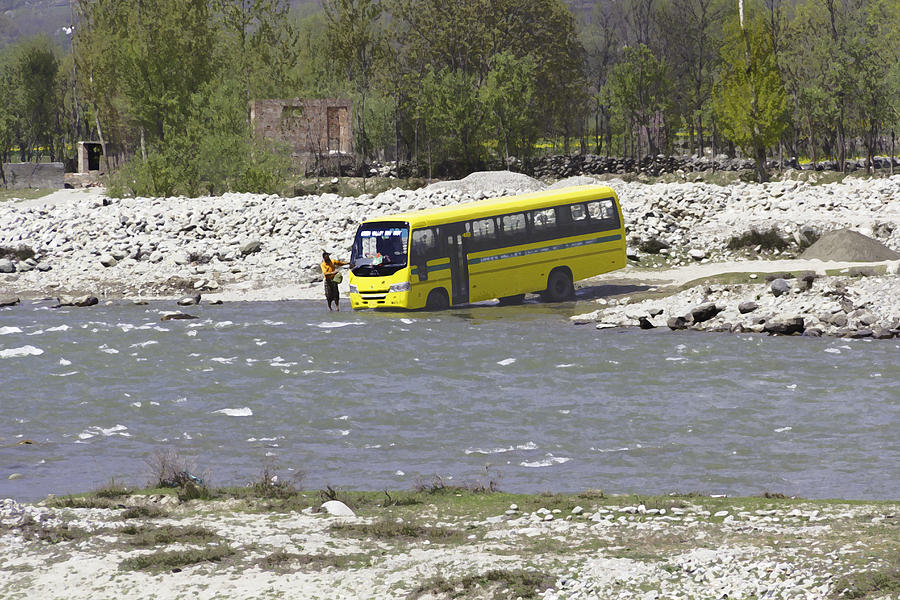oil-painting--man-cleaning-school-bus-in-a-mountain-stream-on-the-outskirts-of-srinagar-ashish-agarwal.jpg