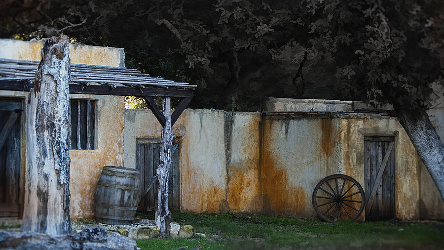 old west ghost towns netween st louiss missouri and three rivers ca