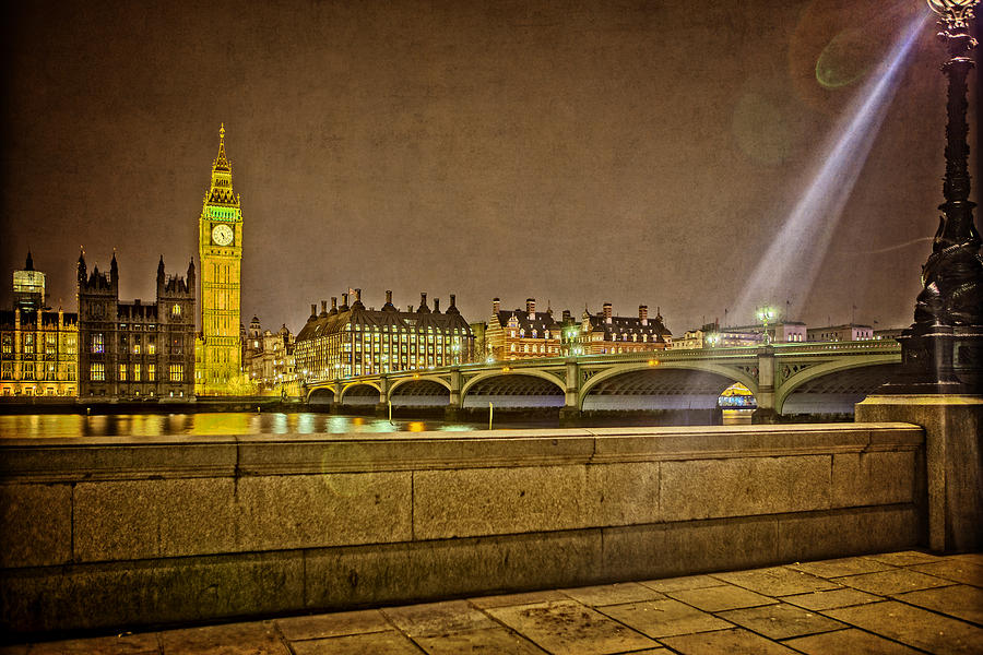  - parliament-with-big-ben-and-westminster-bridge-from-a-walking-path-istvan-juhasz