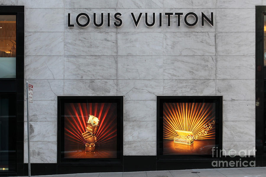 路易威登的驚喜遊戲：Louis Vuitton Tambour Slim Vivienne 跳時腕錶