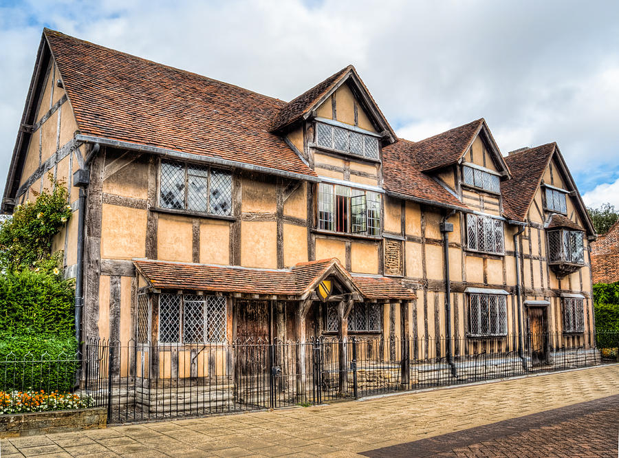 Shakespeare's Birthplace Photograph by Trevor Wintle