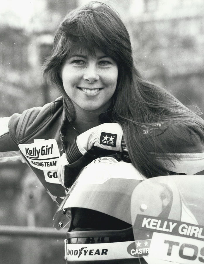 Gina Bovaird peoplecheck.de