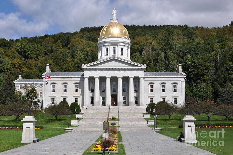 vermont-state-capitol-building-photograph-by-wanda-lynn-searles