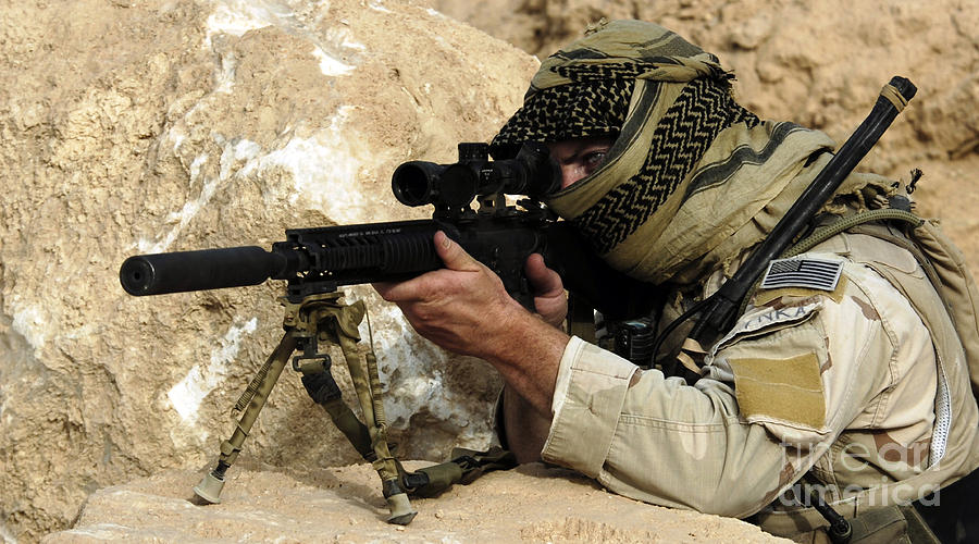 1-a-us-special-forces-soldier-armed-stoc