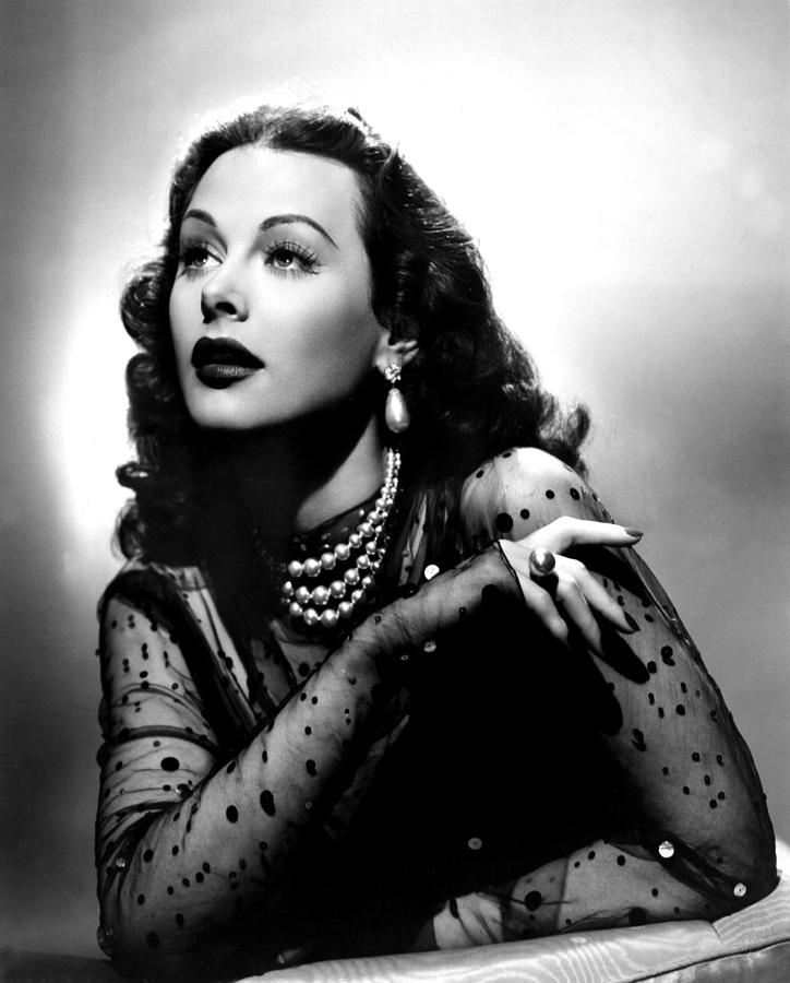 1-the-conspirators-hedy-lamarr-1944-everett.jpg