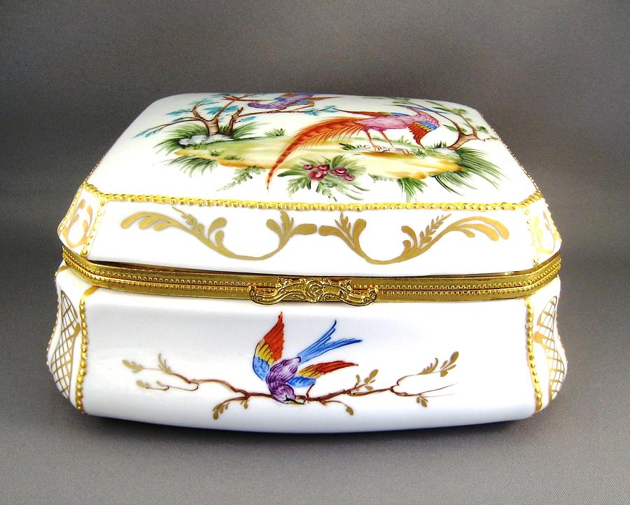 237 Chelsea Bird Box Ceramic