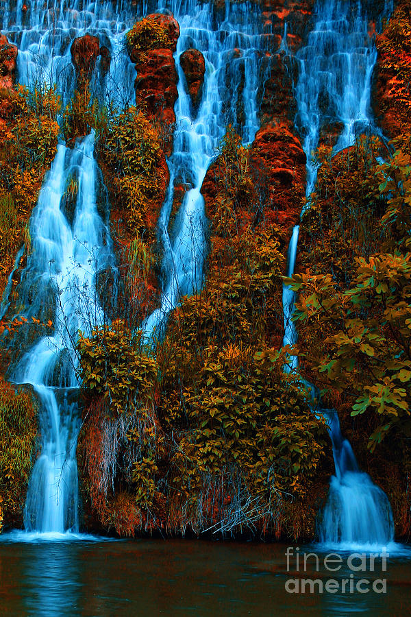[Image: 3-waterfall-odon-czintos.jpg]