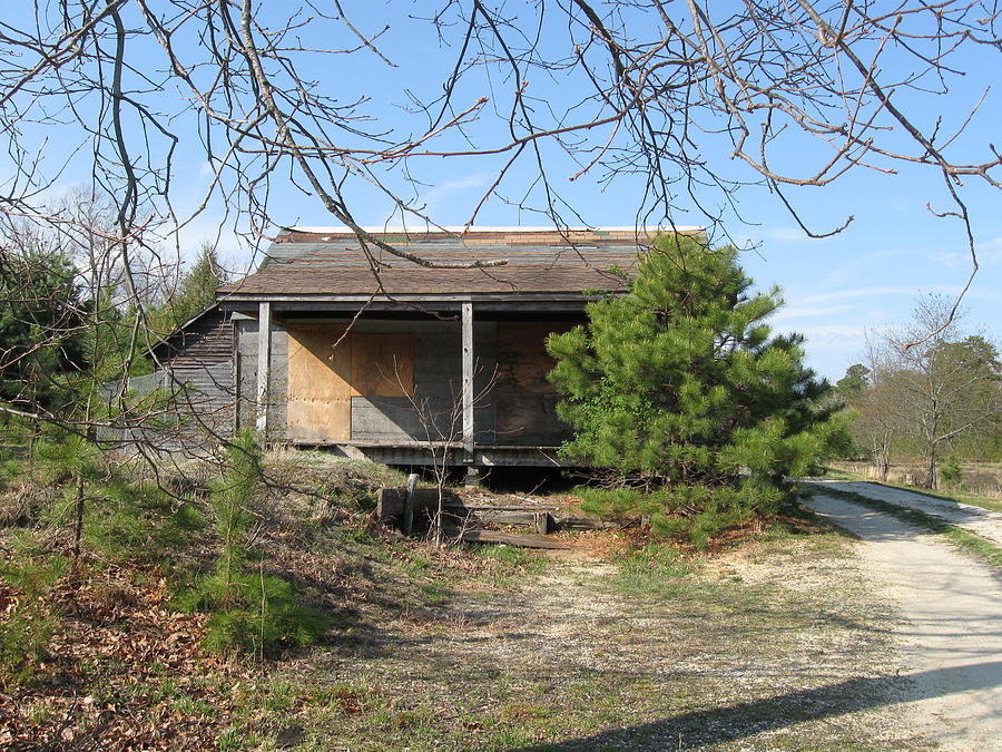  - abandoned-house-linda-lenard