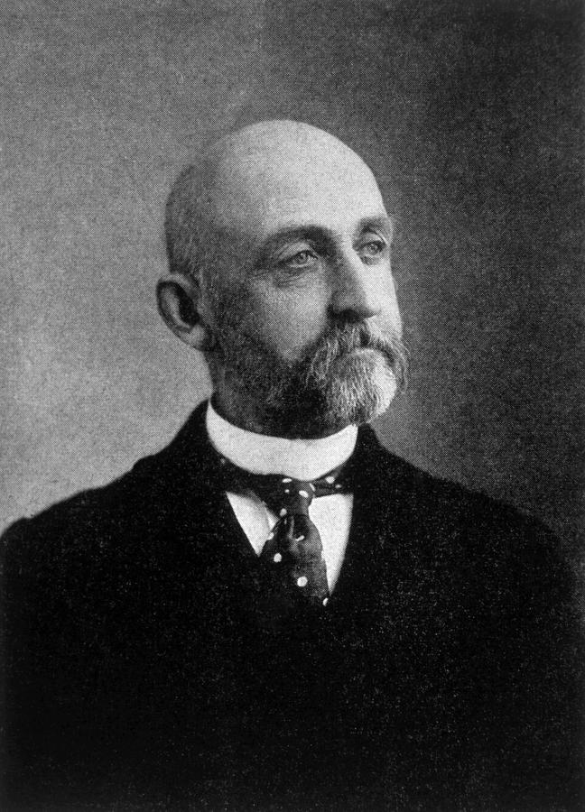 alfred thayer mahan born in