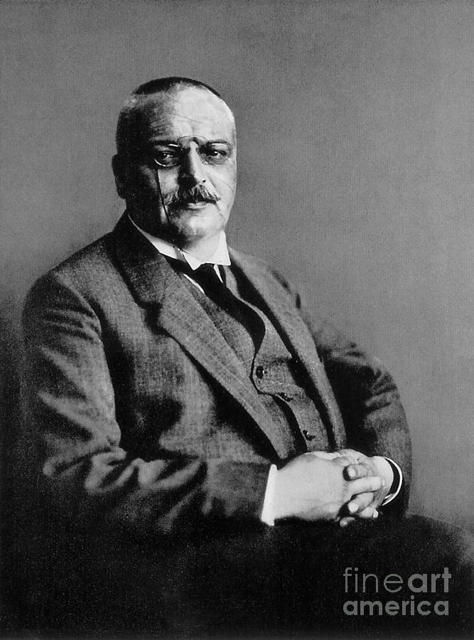 Alois Alzheimer German Neuropathologist Photograph By Science Source