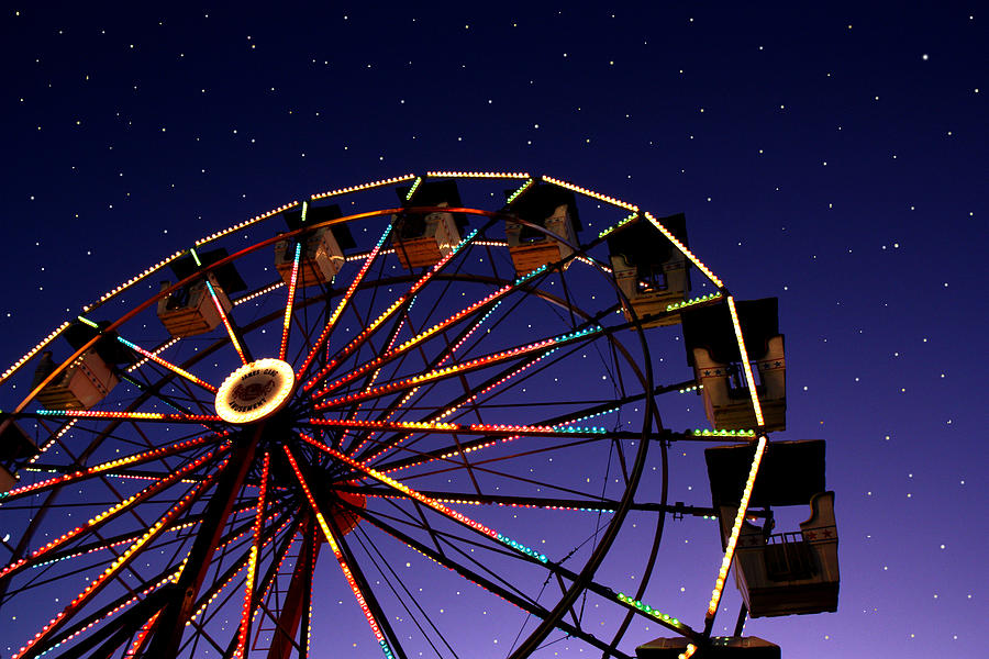 carnival-ferris-wheel-against-starry-nig