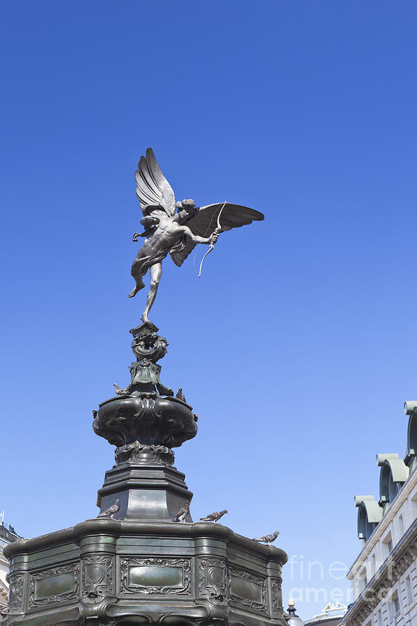 41+ Piccadilly Circus Statue Of Eros Pics