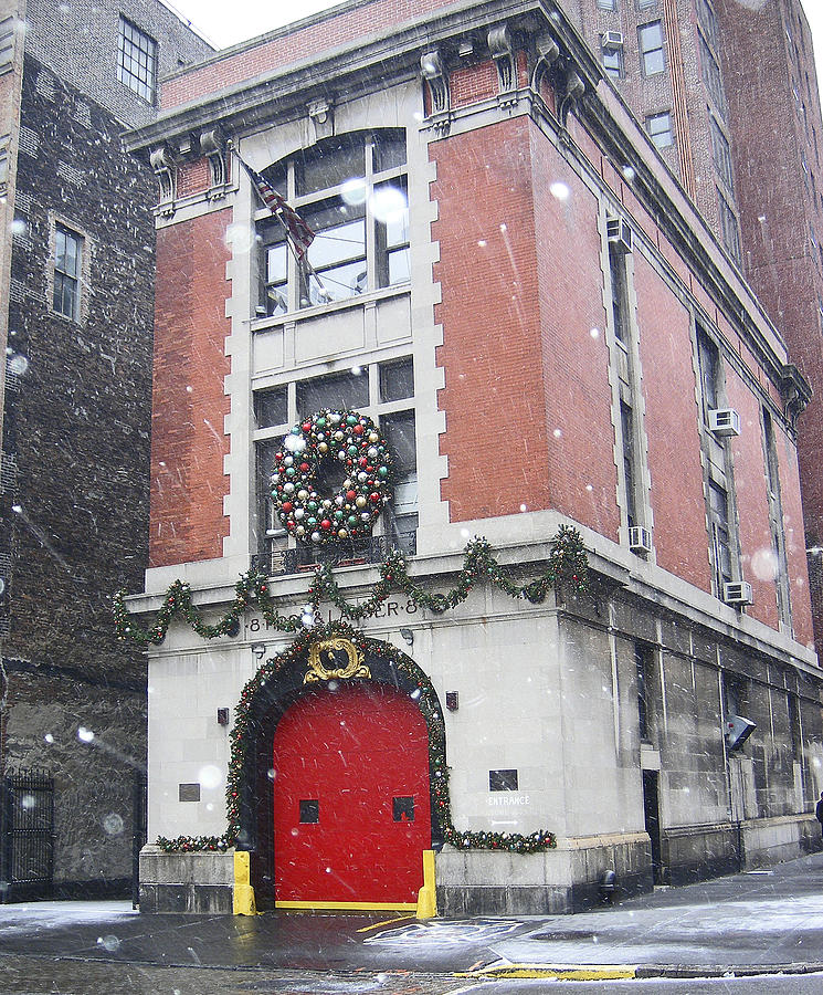 Fdny Hook And Ladder 8 by Bernadette Claffey