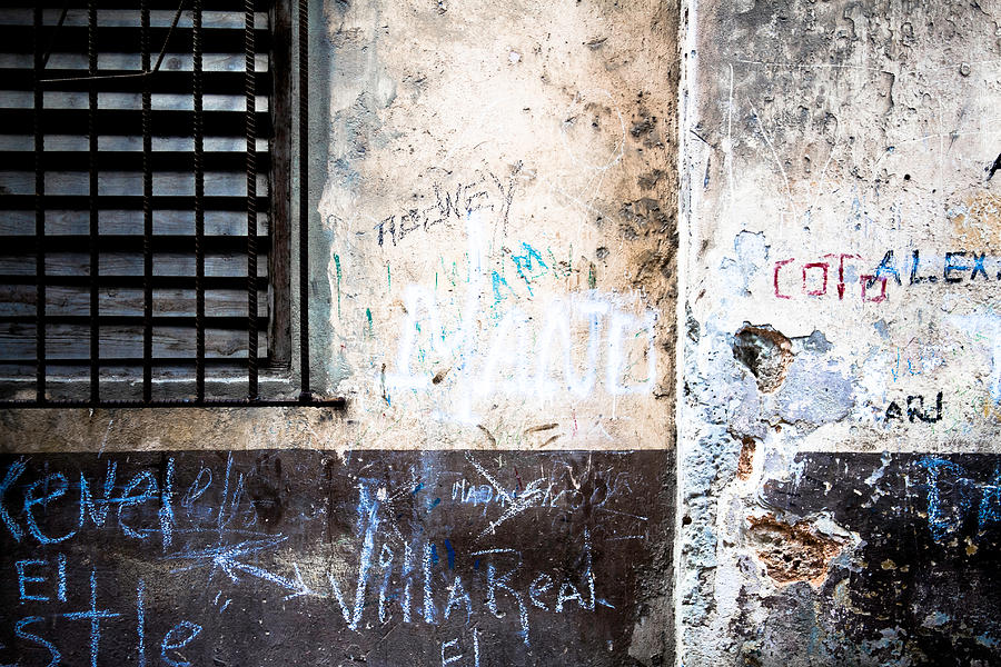 Cuba In Graffiti