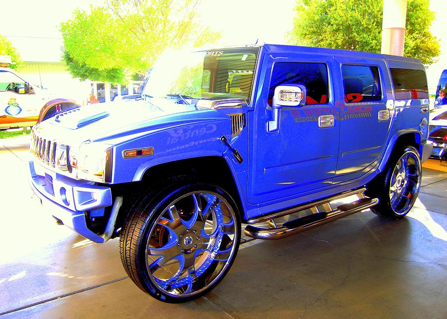 blue hummer