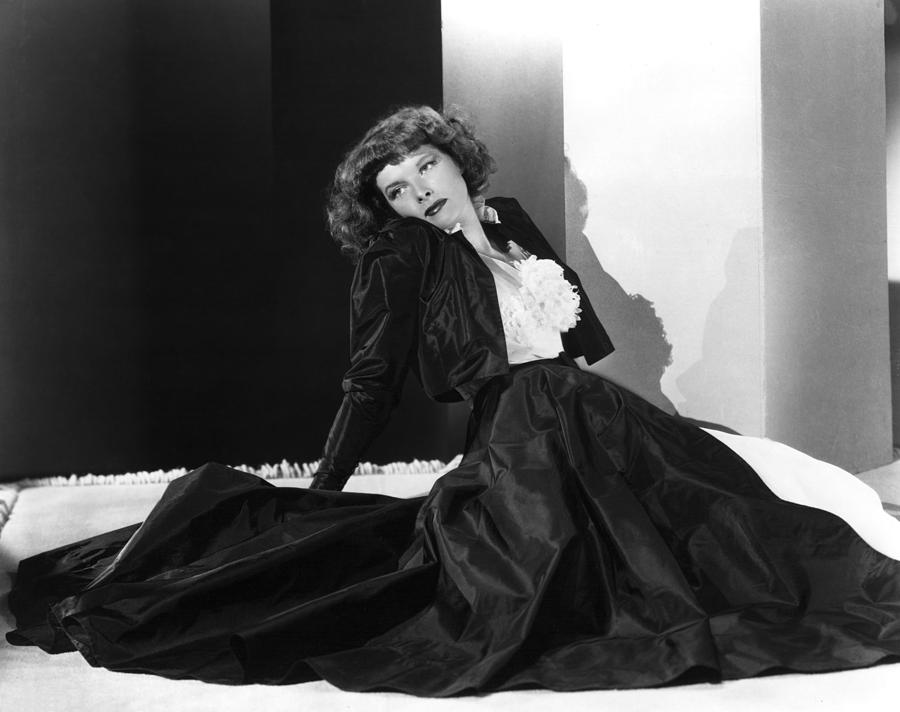 Katharine Hepburn 1930s Photograph By Everett Pixels