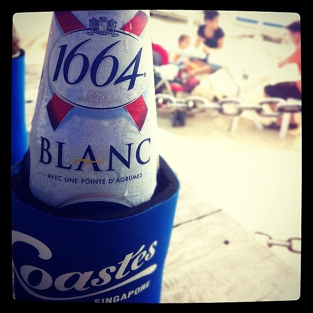 kronenbourg-1664-blanc-red-blue-tong-jac.jpg