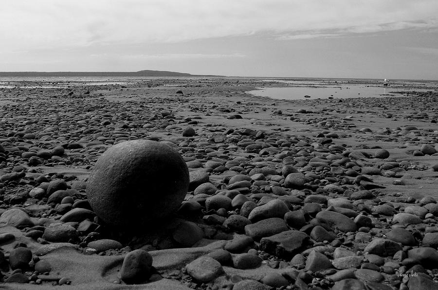  - lake-superrior-rock-black-and-white-marko-mitic