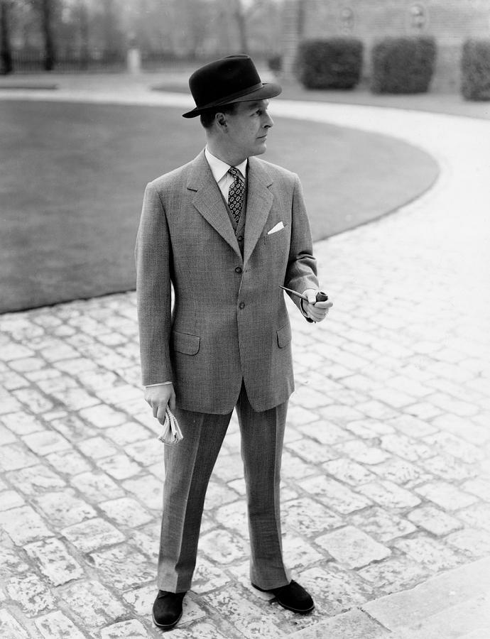 Man Wearing Trilby Hat And Suit (b&w) Photograph by Hulton Archive