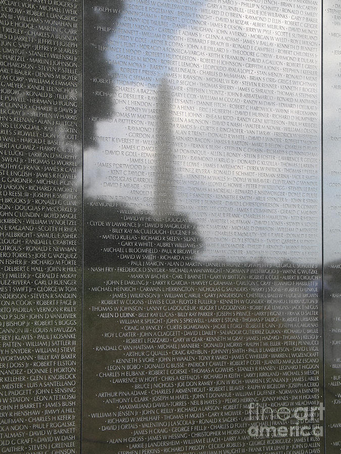 names-on-the-wall-at-the-vietnam-veterans-memorial-in-washington-dc-by