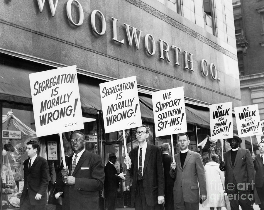 new-york-picket-line-1960-granger.jpg