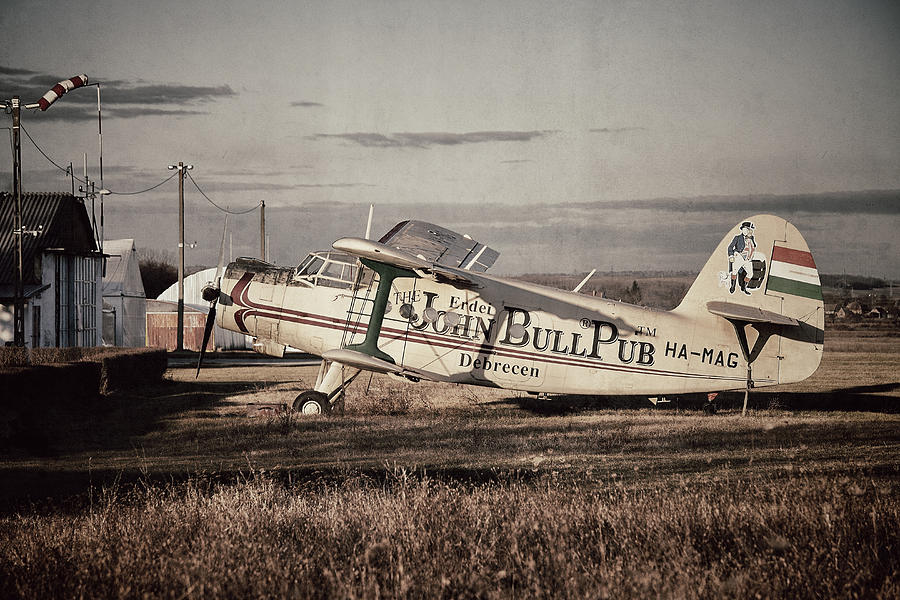  - old-plane-ferenc-farago