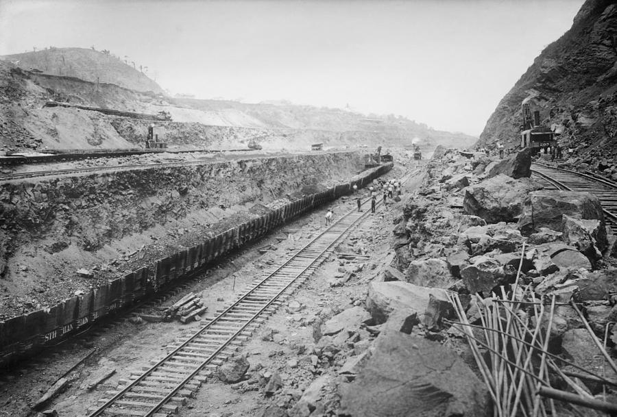 panama-canal-construction-from-gold-photograph-by-everett