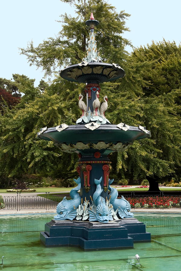 peacock fountain