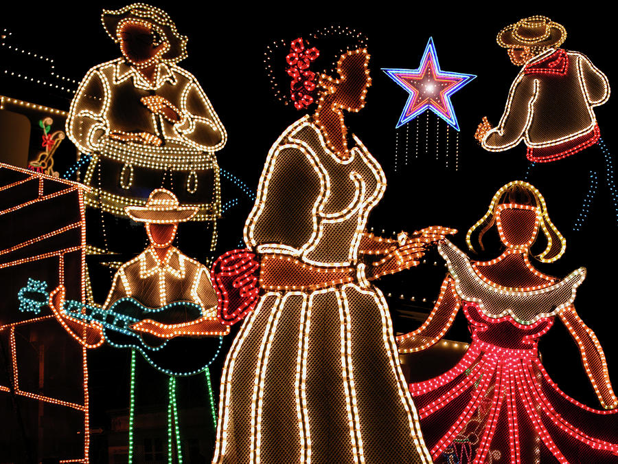 Puerto Rico Fiesta De Luz En Hatillo Photograph - Puerto Rico Fiesta