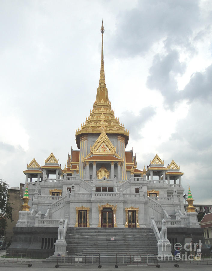  - solid-gold-buddha-temple--wat-traimit--day-mike-holloway