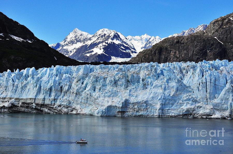  - the-colossal-margerie-glacier-patrick-venditti