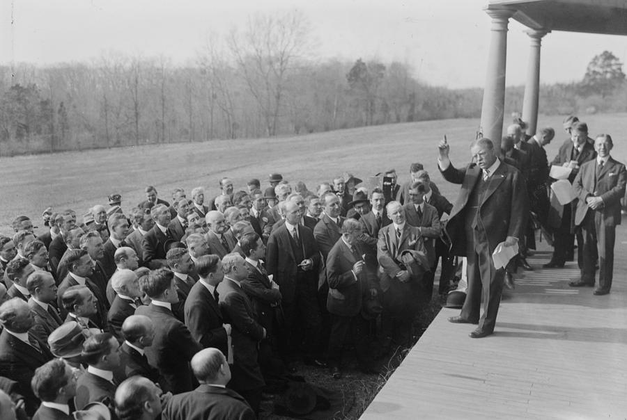 Theodore Roosevelt Meeting With A Group Photograph by Everett