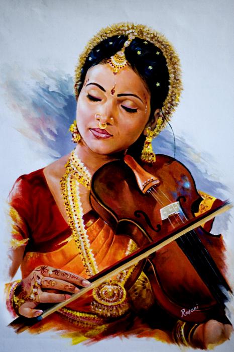 lady playing violin