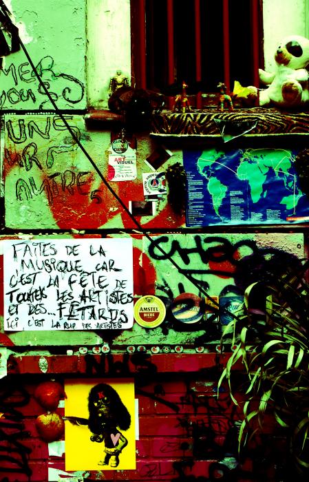 graffiti in paris