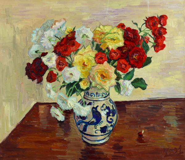 vase and roses