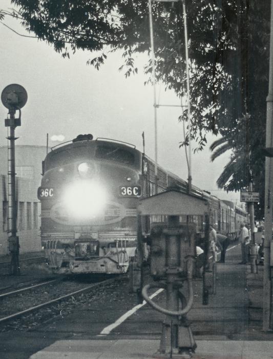 Santa Fe Combined El Capitan and Super Chief at Pasadena California Station