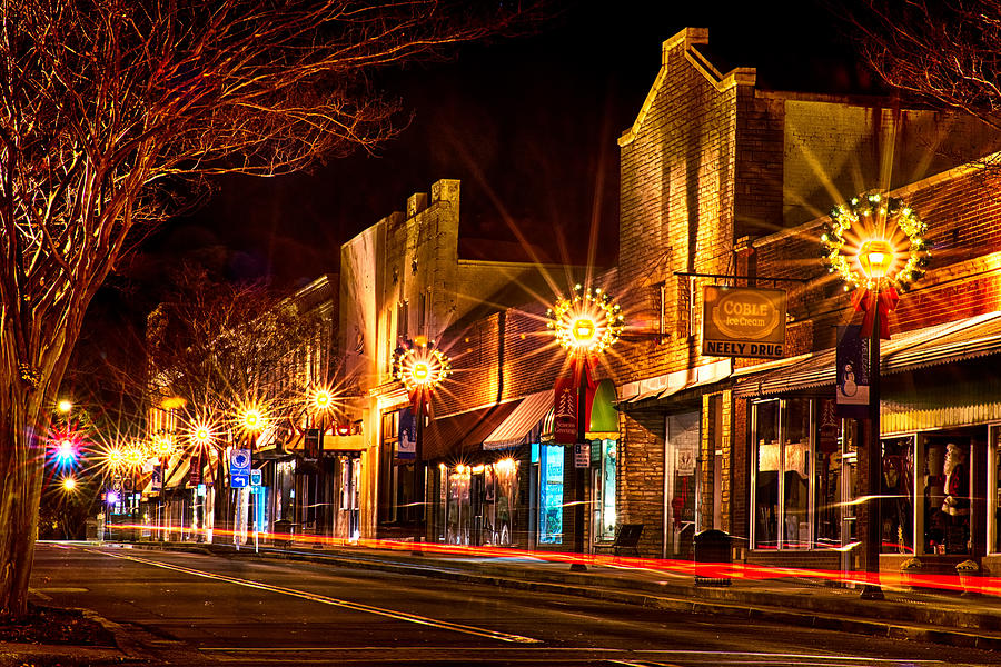 Downtown York South Carolina The White Rose City At Christmas Ti 