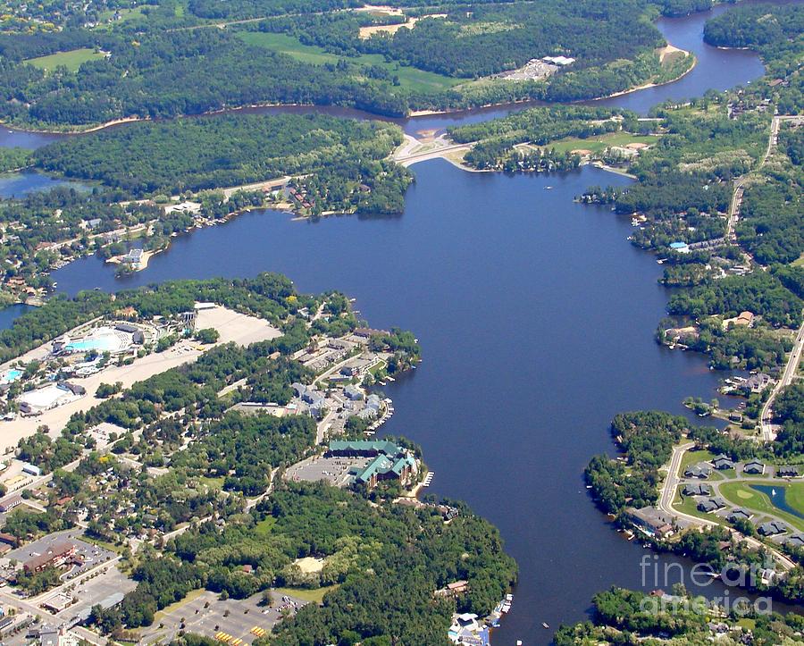 D005 Delton Lake Wisconsin Dells Full Photograph by Bill Lang